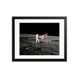 Apollo 12, Adjusting The Flag