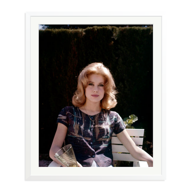 芸術写真 Catherine Deneuve Catherine Deneuve, 1962 | Framed Photography