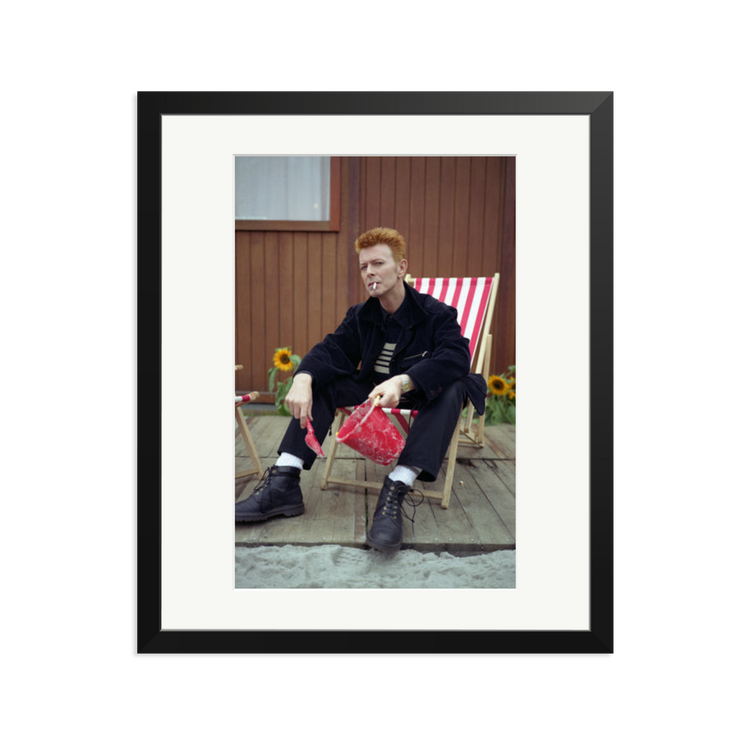 david-bowie-at-the-beach-frame