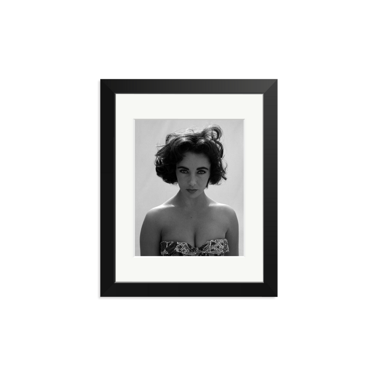 ELIZABETH TAYLOR    絵 Elizabeth Taylor in 1956 by King Rose Archives | Photography