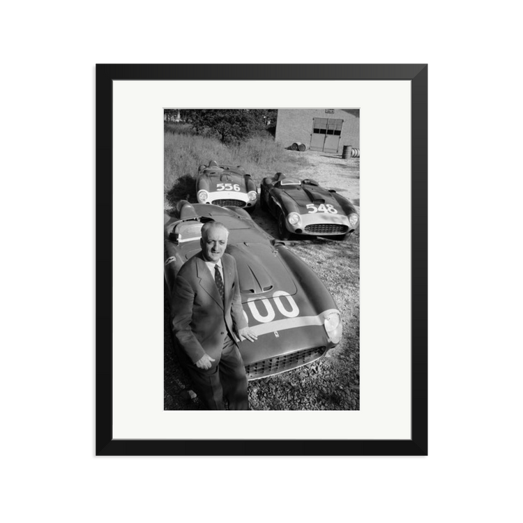 Enzo Ferrari グラフィックアート① enzo-ferrari-at-his-factory-