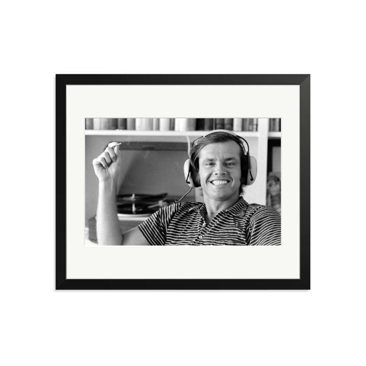 jack-nicholson-smiling-frame-7