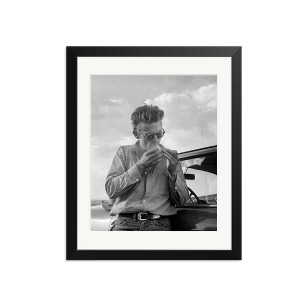 james dean cigarette case Wearing Black Leather Jacket and Smoking a Uncommon Image Decorate the wall with 50s actor James Dean on the set of the movie Giant in October 1955 in Marfa James Dean Cigarette Case Fashion
