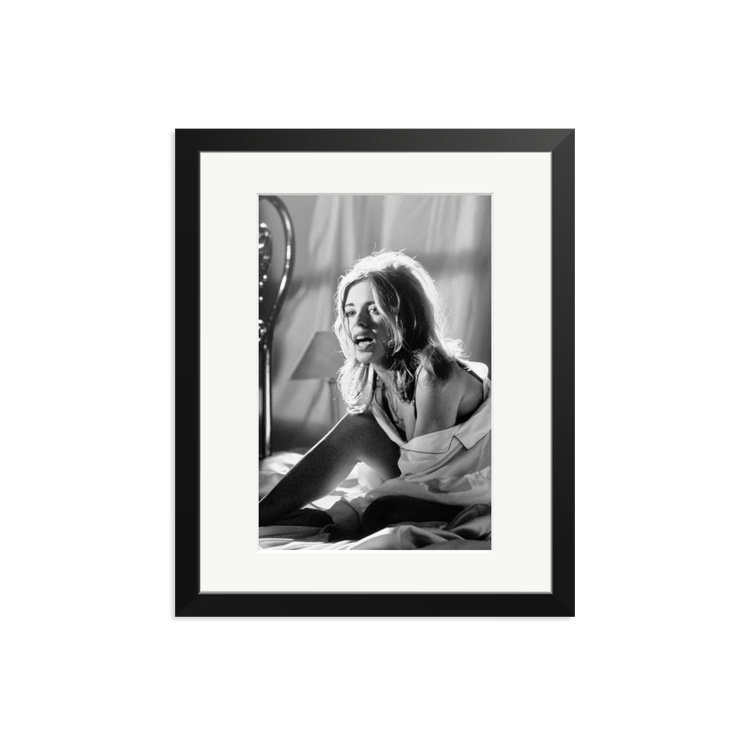 Kylie Minogue – What Do I Have to Do | Framed Photography