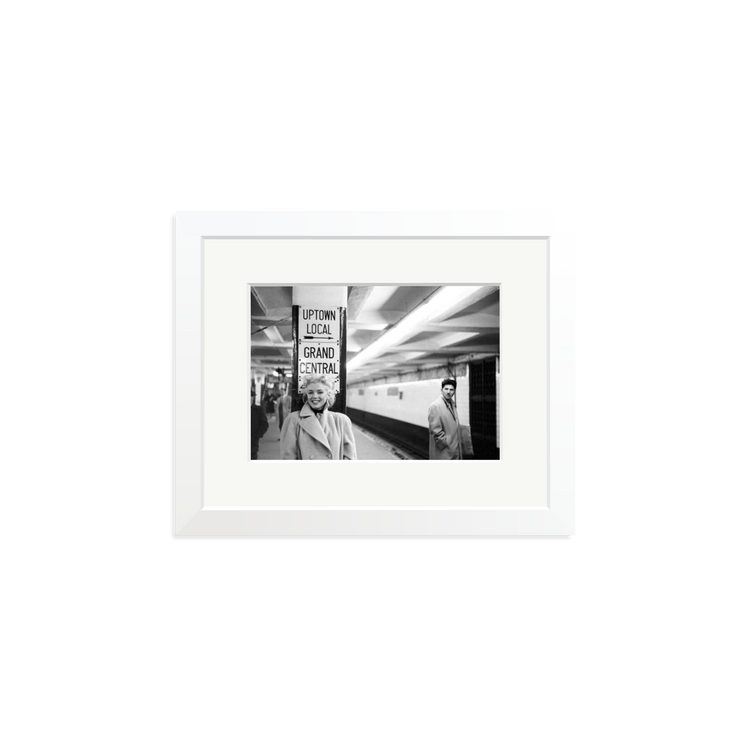 額装品/マリリン モンロー/Grand Central Station Marilyn In Grand Central Station | Framed Photography