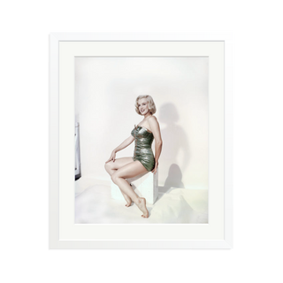 Marilyn Monroe Swimsuit Pose by Earl Theisen | Photography