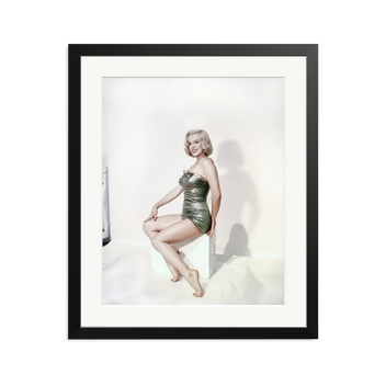 Marilyn Monroe Bikini Pose by Earl Theisen | Photography
