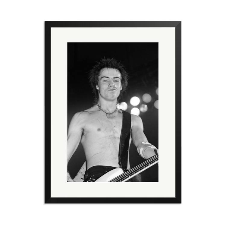 SID VICIOUS　写真集　 海外の本 Vicious: Too Fast To Live: Parker, Alan: 9781840681109: Amazon.com