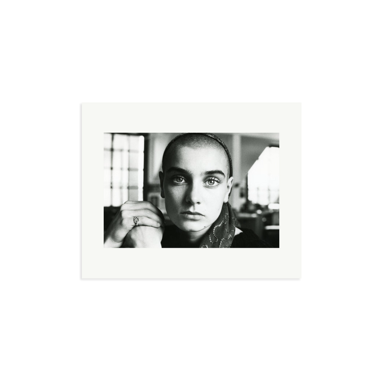 【Sinead O'Connor】フォトプリントT シニード・オコナー L Sinead O'Connor by A.J. Barratt | Framed Photography